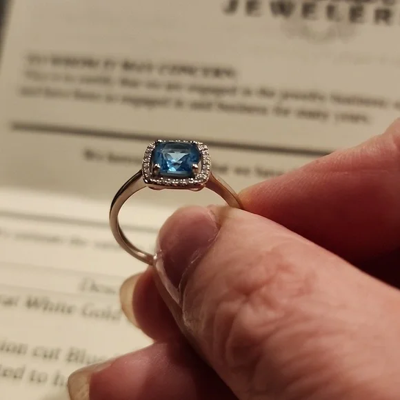 14k White Gold Ladies Blue & Diamond Ring ring - Picture 13 of 17